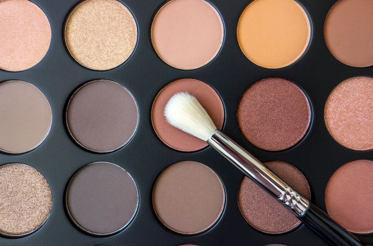 修容新手攻略：認識5種產品類型+彩妝師傳授畫法 人人都能上手！