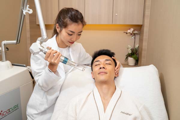 進行暗瘡分手療程